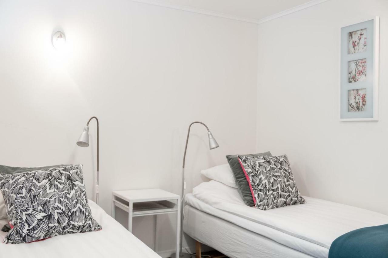 Ettsmart Hotell Солентюна Екстериор снимка